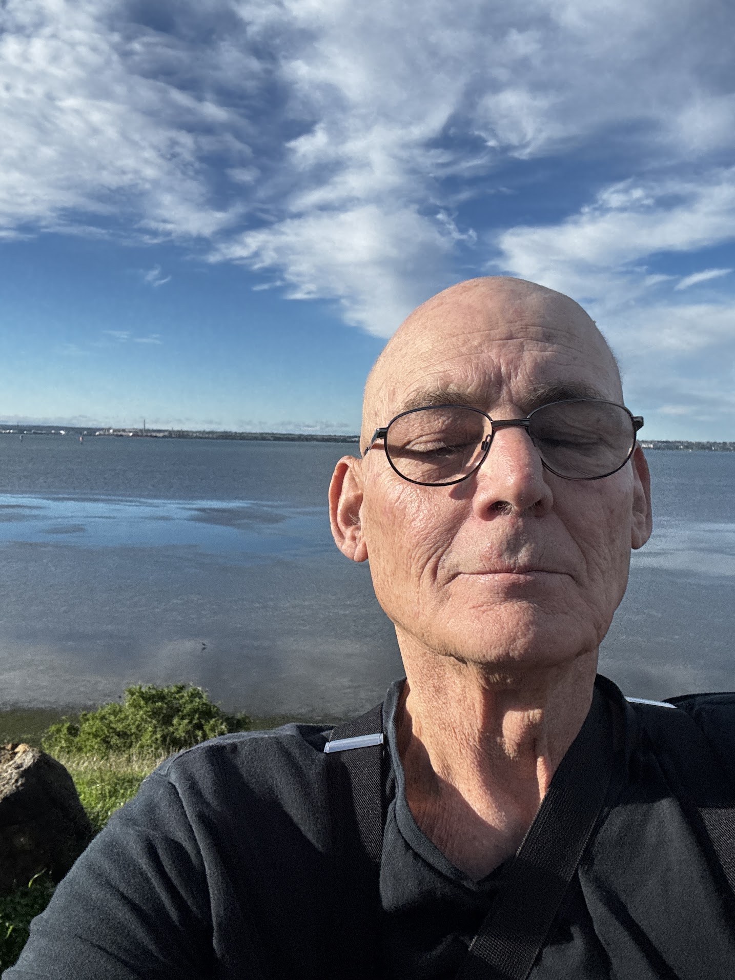 Martin taking a selfie beside the Geelong waterfront